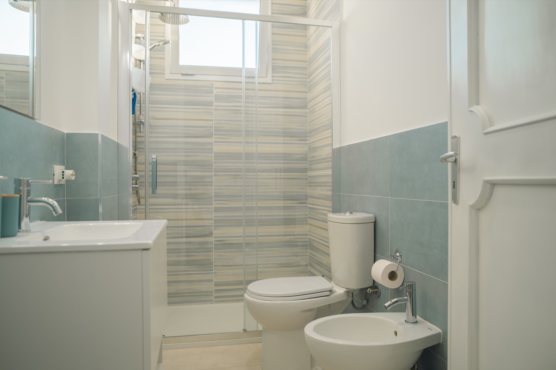 Bagno della Dimora Verde con doccia, lavabo, wc e bidet